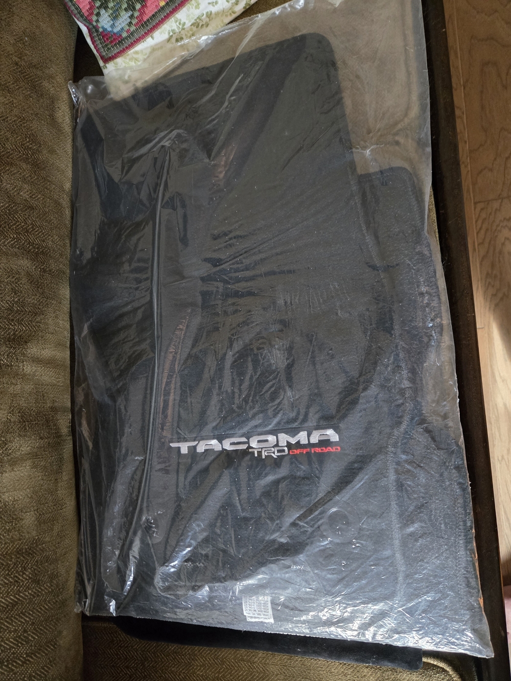 2025 Toyota Tacoma TRD Offroad OEM mats set of 4 seal